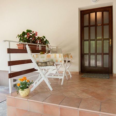 Studio And Apartment Nadia With Garden Poreč Exterior foto
